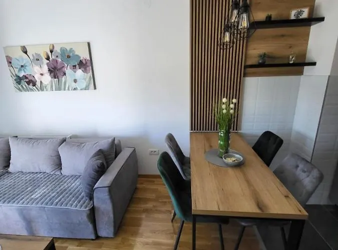 Adam Διαμέρισμα